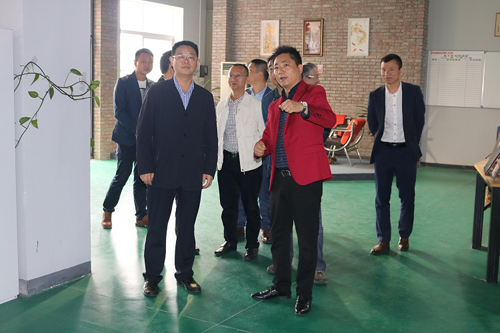 品牌日記| 歡迎四川綿陽市趙市長一行蒞臨長虹吊頂視察 品牌日記| 歡迎四川綿陽市趙市長一行蒞臨長虹吊頂視察