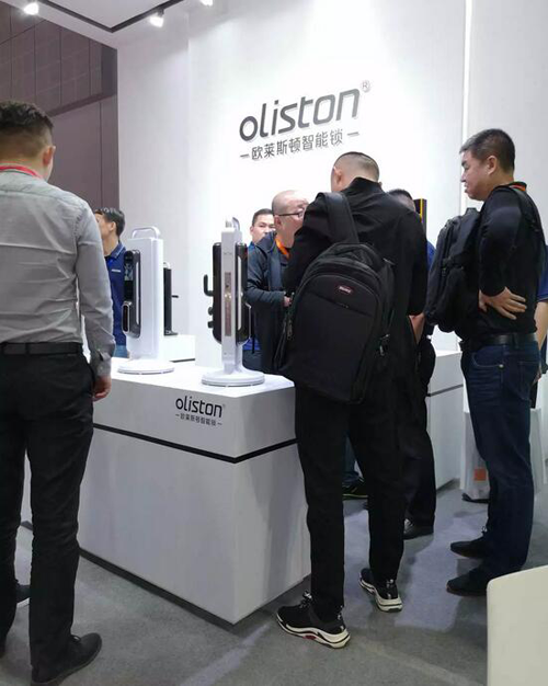 智能鎖MX成功發(fā)布后,歐萊斯頓團(tuán)隊(duì)又開始新“征途” 智能鎖MX成功發(fā)布后,歐萊斯頓團(tuán)隊(duì)又開始新“征途”