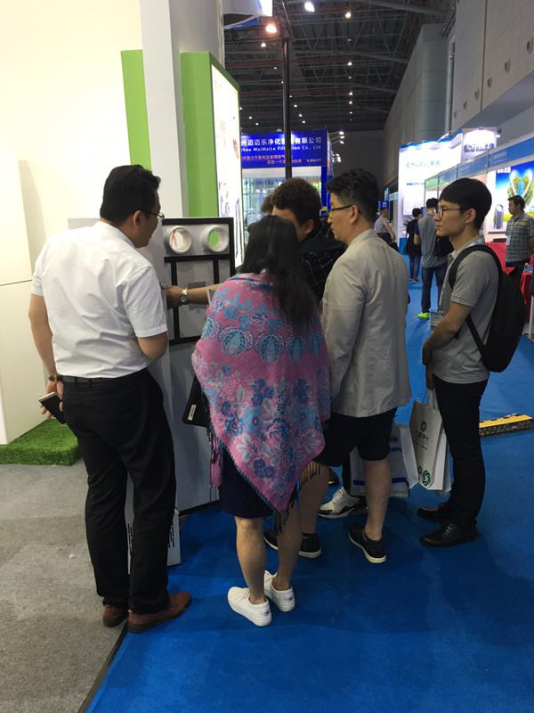 前來咨詢好勁風(fēng)產(chǎn)品的觀眾絡(luò)繹不絕