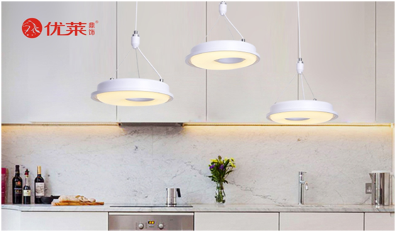 優萊鼎飾明燈之時，閑適恰意，歲月靜好