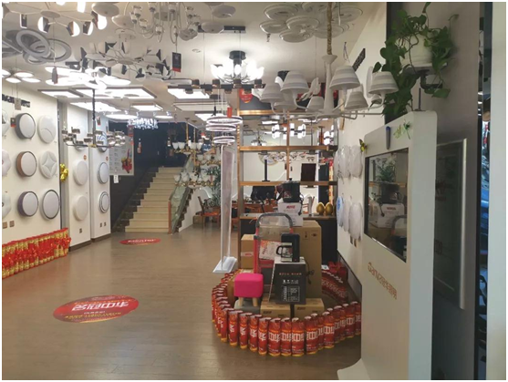 冠華照明經銷商專訪：“始于顏值，陷于品質，忠于品牌”