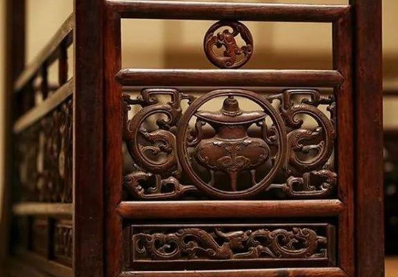 講道理說紅木家具保養難的，這些方法你都試了嗎？