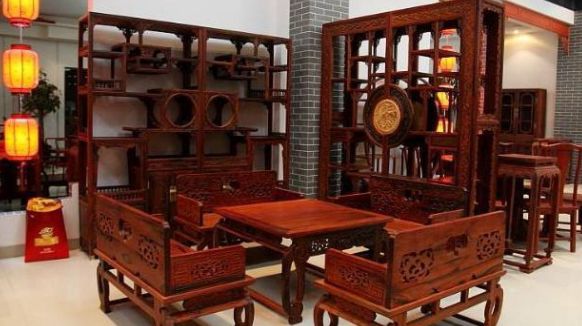 紅木家具中的小葉紫檀大葉紫檀，一字之差，二者有何不同？