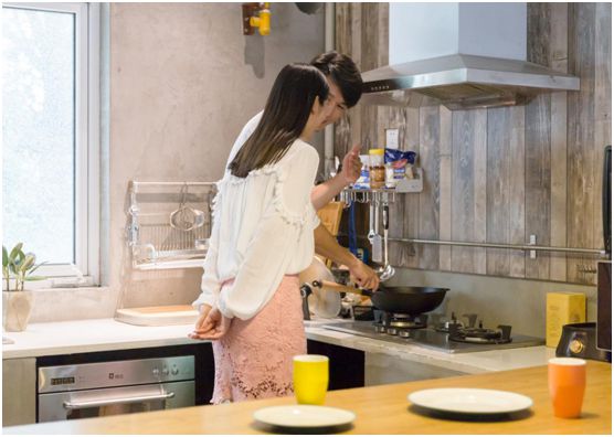 油煙不上臉 健康廚房德億廚衛造