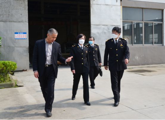 金豐定制家居│吳江海關關長馬紅蘭一行蒞臨調研指導 金豐定制家居│吳江海關關長馬紅蘭一行蒞臨調研指導