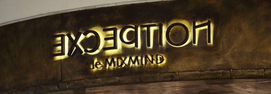 SNVA上為照明為例外女裝全場燈光設計并提供優質燈具 SNVA上為照明為例外女裝全場燈光設計并提供優質燈具