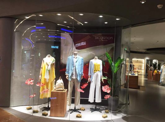 SNVA上為照明為例外女裝全場燈光設計并提供優質燈具 SNVA上為照明為例外女裝全場燈光設計并提供優質燈具