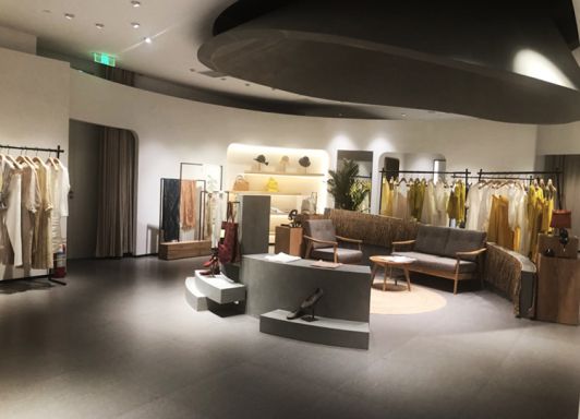 SNVA上為照明為例外女裝全場燈光設計并提供優質燈具 SNVA上為照明為例外女裝全場燈光設計并提供優質燈具