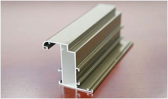 柯萊德門窗：窗紗一體，強強互聯，品質更佳