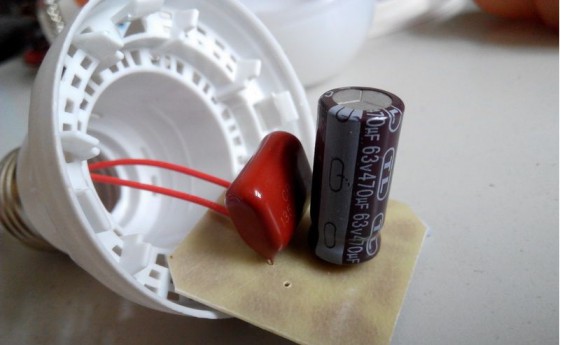 在買LED燈時，請注意以下的數據多參考比較一下