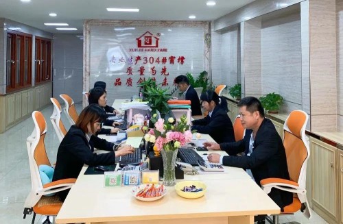 鋁合金門窗滑撐,迅杰一路向前、永不止步! 鋁合金門窗滑撐,迅杰一路向前、永不止步!