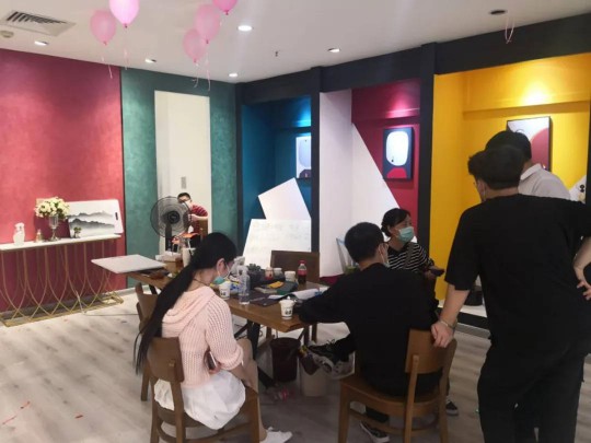 鱷魚漆：線上線下聯動，產業版圖擴張 