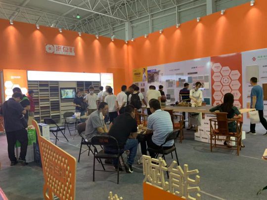 百強家具板系列| 每一面 不止有面 百強家具板系列| 每一面 不止有面