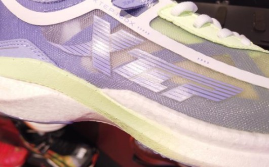 兼具實力和顏值的三款高性價比跑鞋，你最喜歡哪一款？