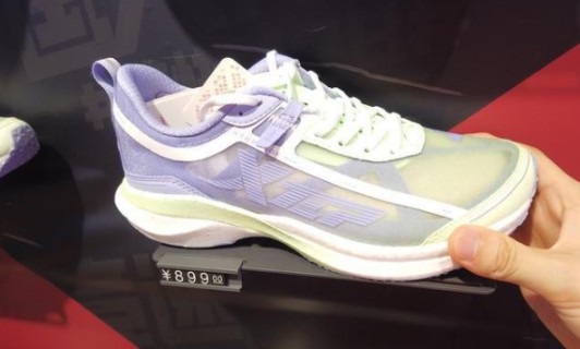 兼具實力和顏值的三款高性價比跑鞋，你最喜歡哪一款？