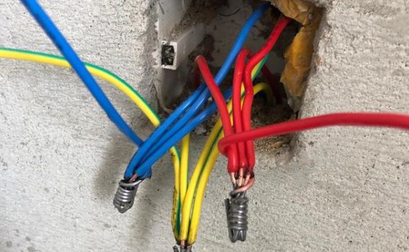 給大家分析電熱水器電線選擇的一些問(wèn)題 給大家分析電熱水器電線選擇的一些問(wèn)題