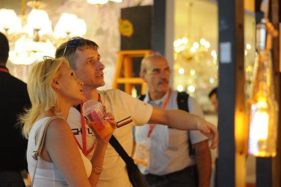 優(yōu)質(zhì)燈飾貨源中國(guó)造 古鎮(zhèn)燈博會(huì)10月開幕