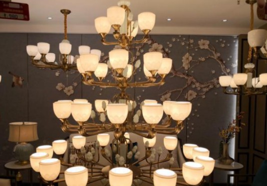 走訪華中最大燈飾市場漢來廣場，探尋新中式燈飾身影