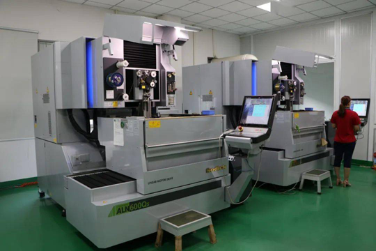 曼科“詩(shī)朗”系列新品即將上線，業(yè)界對(duì)這個(gè)老電工品牌充滿期待