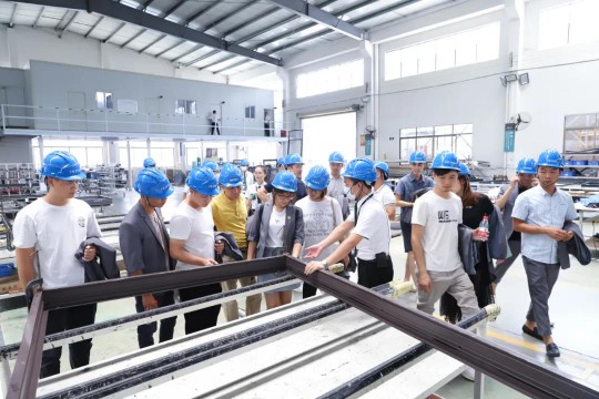 歐哲門窗總部迎來江門湛江設計力量協會設計師朋友到訪 歐哲門窗總部迎來江門湛江設計力量協會設計師朋友到訪