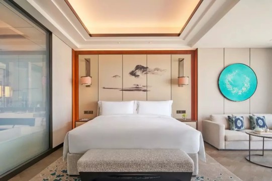 工程案例|寶輝燈飾助力萊佛士酒店打造奢華傳奇！