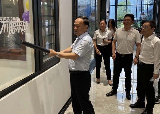 熱烈歡迎佛山市趙海副市長一行蒞臨億合門窗調研指導 熱烈歡迎佛山市趙海副市長一行蒞臨億合門窗調研指導