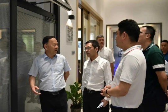 熱烈歡迎佛山市趙海副市長一行蒞臨億合門窗調研指導 熱烈歡迎佛山市趙海副市長一行蒞臨億合門窗調研指導