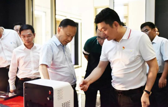 熱烈歡迎佛山市趙海副市長一行蒞臨億合門窗調研指導 熱烈歡迎佛山市趙海副市長一行蒞臨億合門窗調研指導