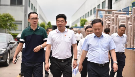 熱烈歡迎佛山市趙海副市長一行蒞臨億合門窗調研指導 熱烈歡迎佛山市趙海副市長一行蒞臨億合門窗調研指導