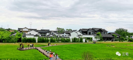 山水為丹青,門(mén)窗為鏡頭!三宅門(mén)窗為中式建筑添彩… 山水為丹青,門(mén)窗為鏡頭!三宅門(mén)窗為中式建筑添彩…