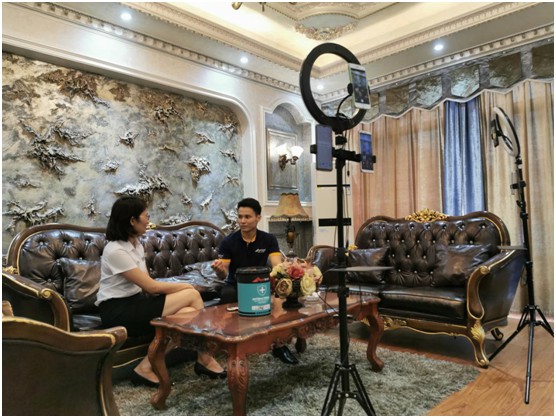 透過幫扶代理商，看懂君匠世家藝術壁材的精贏之道