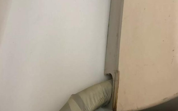 空調掛機排水管與空調眼一樣高，可以嗎？