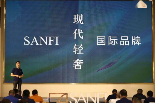 做頭部品牌選國際興輝|興輝瓷磚，現(xiàn)代輕奢頭號玩家