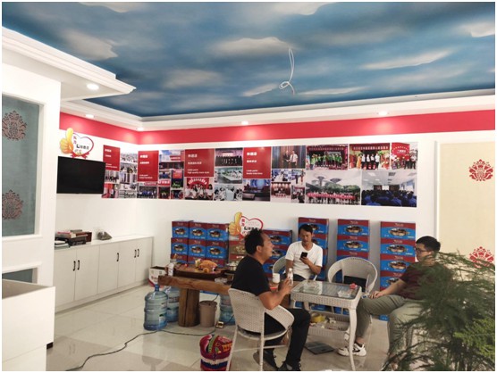 林德漆鶴慶服務(wù)中心奚則剛:打造屬于自己的品牌印記 林德漆鶴慶服務(wù)中心奚則剛:打造屬于自己的品牌印記