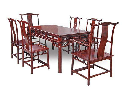 紅木家具廠家以匠心為基礎(chǔ),巧借互聯(lián)網(wǎng)改革傳統(tǒng) 紅木家具廠家以匠心為基礎(chǔ),巧借互聯(lián)網(wǎng)改革傳統(tǒng)