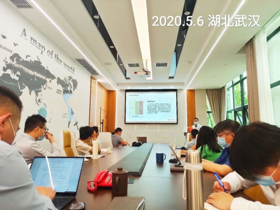 回鄉(xiāng)代理做堿克瓷磚背膠，滴滴司機(jī)不再奔波