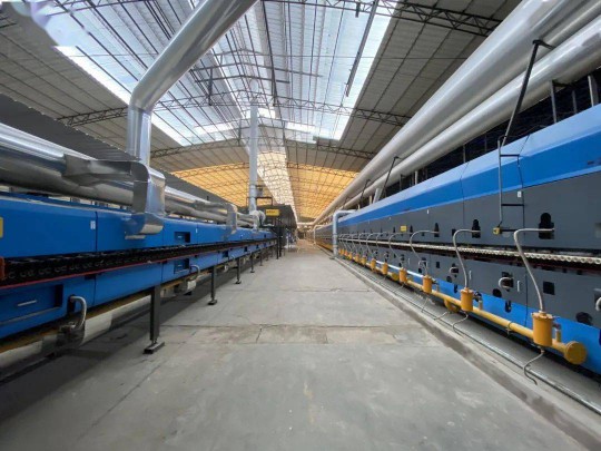 羅曼企業第二生產基地高坑生產基地二號線窯爐順利出磚 羅曼企業第二生產基地高坑生產基地二號線窯爐順利出磚