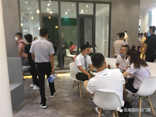 佰威國際門窗驚艷亮相廣州建博會,獲得無數點贊 佰威國際門窗驚艷亮相廣州建博會,獲得無數點贊