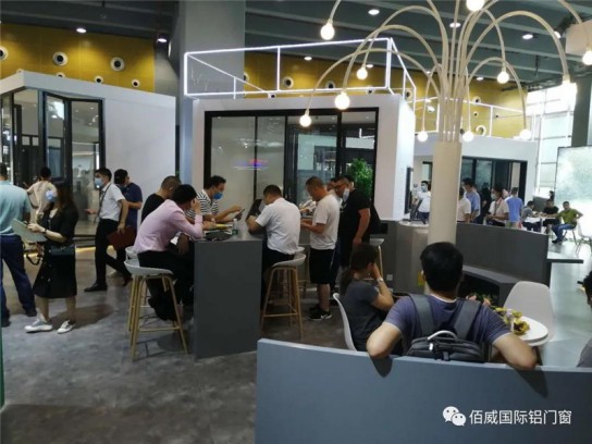 佰威國際門窗驚艷亮相廣州建博會,獲得無數點贊 佰威國際門窗驚艷亮相廣州建博會,獲得無數點贊