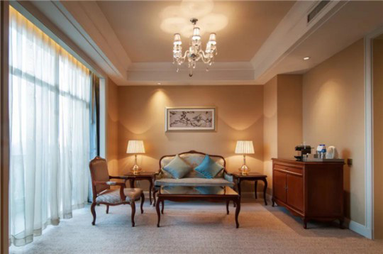 博森特彩窗致力于打造“顏值+實力”產(chǎn)品,符合人們現(xiàn)代審美需求 博森特彩窗致力于打造“顏值+實力”產(chǎn)品,符合人們現(xiàn)代審美需求