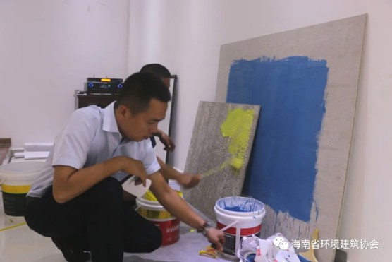 海南環建協會、巴中商會、堿克瓷磚背膠簽署三方合作協議