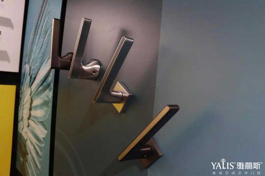 雅麗斯五金展廳升級 | 極簡之翼,正在展翅翱翔! 雅麗斯五金展廳升級 | 極簡之翼,正在展翅翱翔!