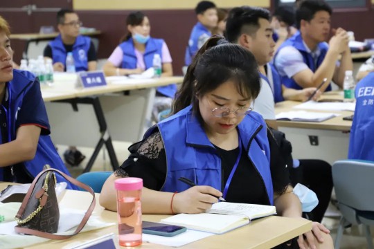 億合門窗從“新”出發,成功舉辦新一屆新商訓練營 億合門窗從“新”出發,成功舉辦新一屆新商訓練營