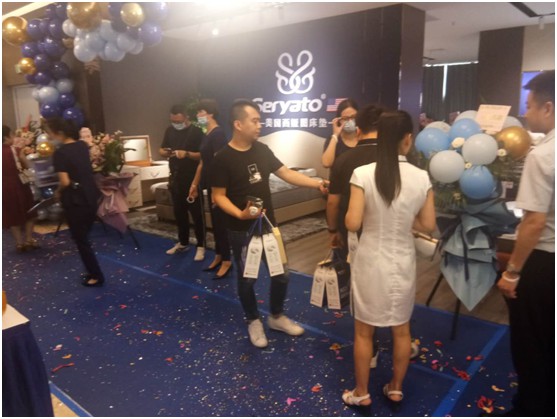 榮耀起航 西婭圖蘇州旗艦店盛大開業!