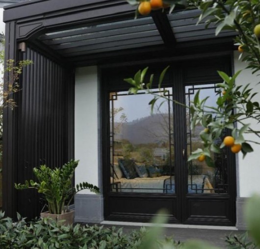 保證生活品質(zhì)，如何選擇自己滿意的復古鋁合金門窗