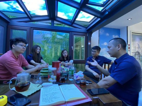 紅橡樹(shù)門(mén)窗高管團(tuán)隊(duì)對(duì)泗陽(yáng)專(zhuān)賣(mài)店進(jìn)行回訪(fǎng) 紅橡樹(shù)門(mén)窗高管團(tuán)隊(duì)對(duì)泗陽(yáng)專(zhuān)賣(mài)店進(jìn)行回訪(fǎng)