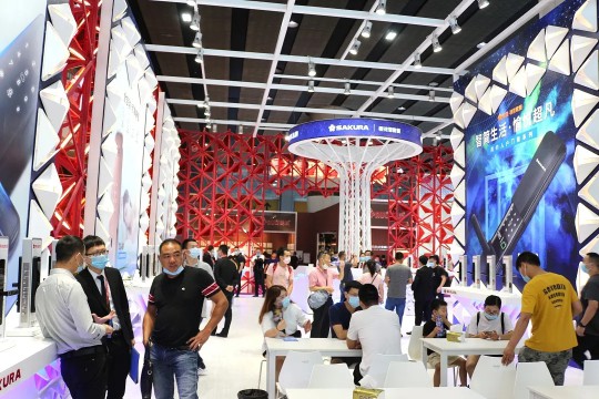 櫻花智能鎖閃耀亮相廣州建博會,并獲葵花獎“行業領導力品牌”等三項大獎 櫻花智能鎖閃耀亮相廣州建博會,并獲葵花獎“行業領導力品牌”等三項大獎