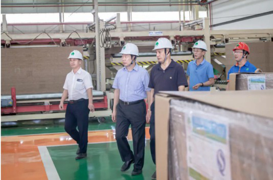 中國木材與木制品流通協(xié)會李佳峰副會長到豐林集團考察 中國木材與木制品流通協(xié)會李佳峰副會長到豐林集團考察