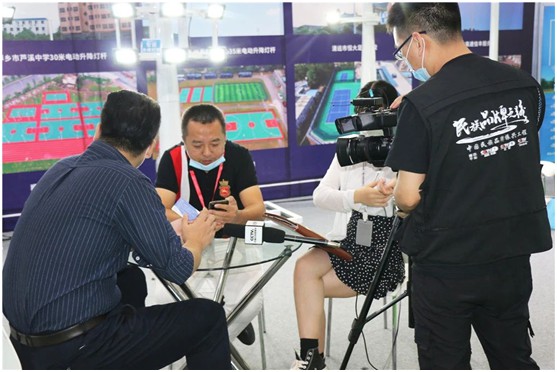 閃耀亞太地坪展，柏克體育脫穎而出秀智能