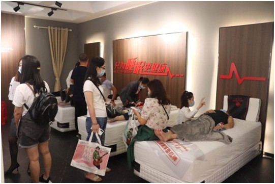 展會第三天，智能健康床墊益脈通，熱度不減!